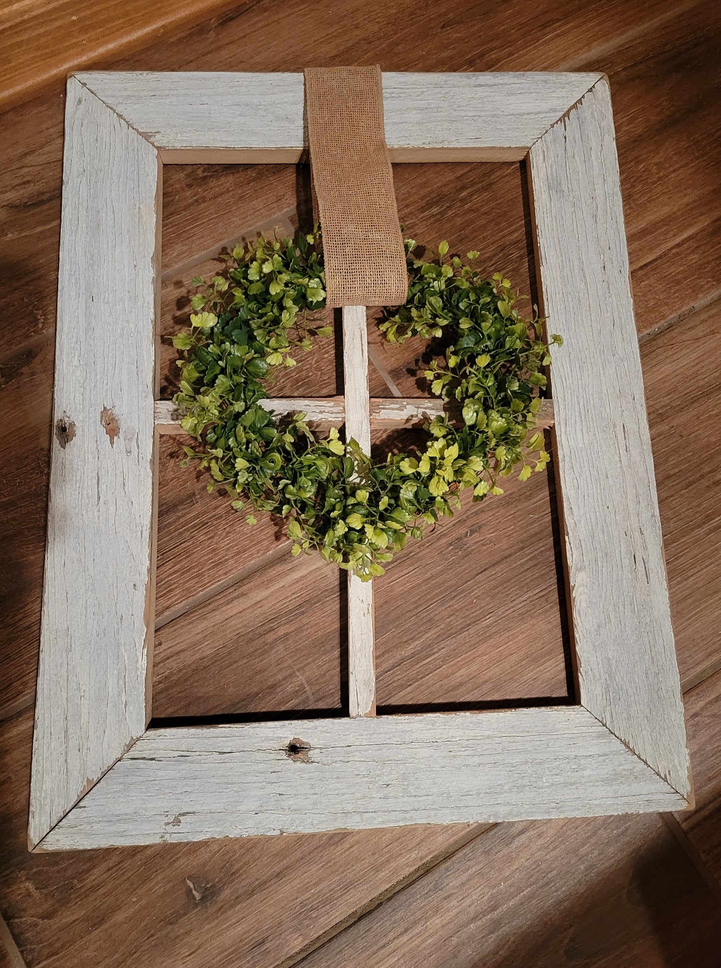 White Window with Wreath | Wood - Wood, Center