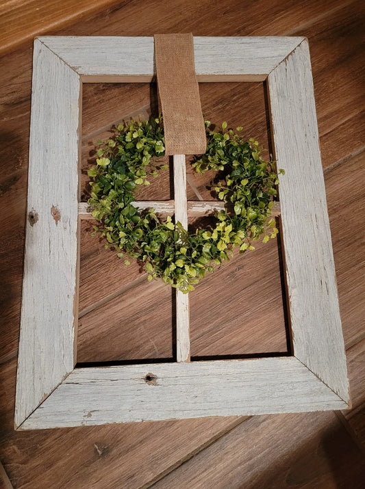 White Window with Wreath | Wood - Wood, Center