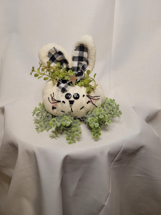 Metal Ring Rabbit - Rabbit, White