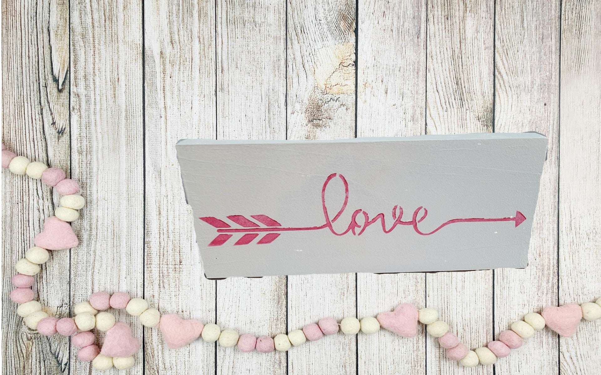 Love Arrow sign | Handpainte - Handpainte, Love