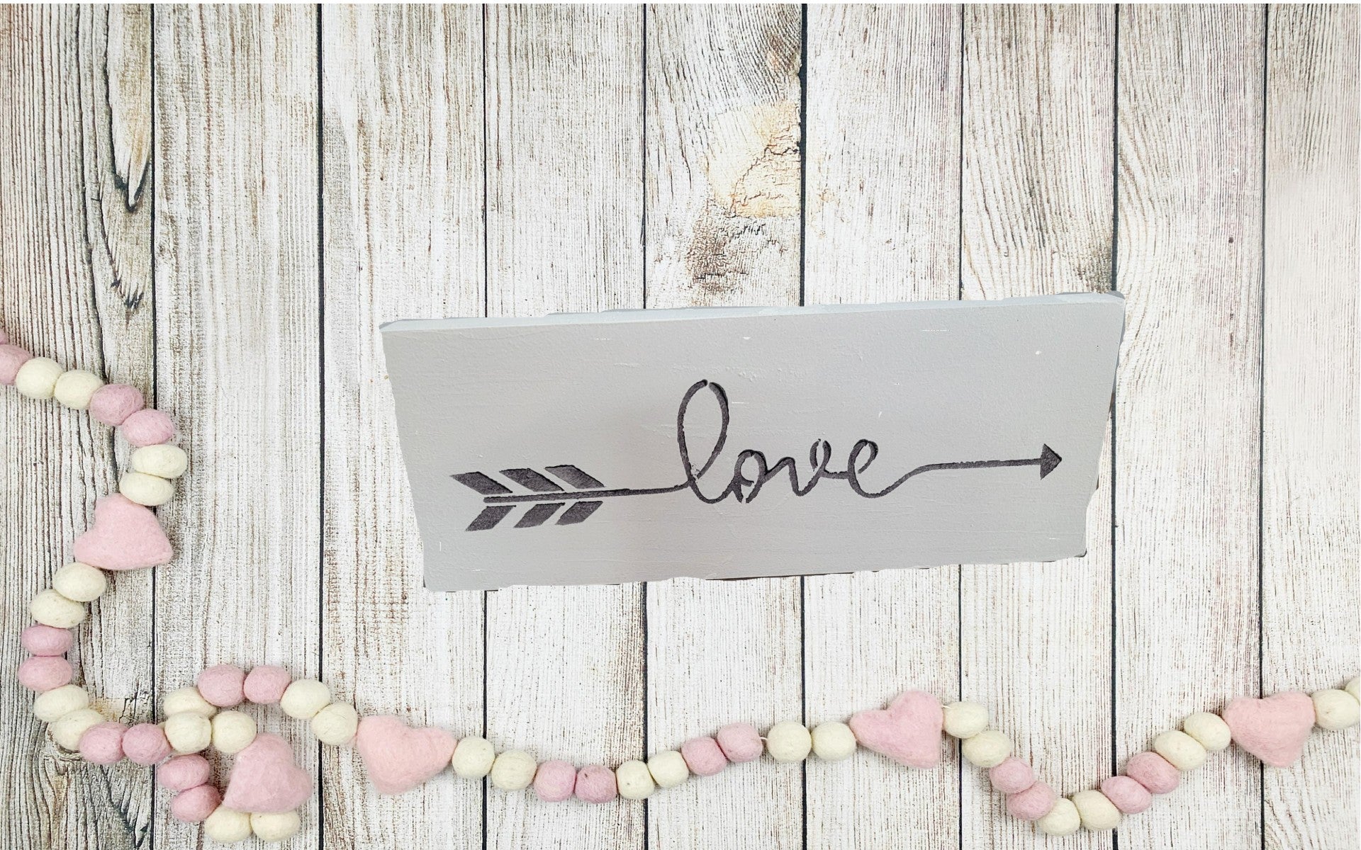 Love Arrow sign | Handpainte - Handpainte, Love