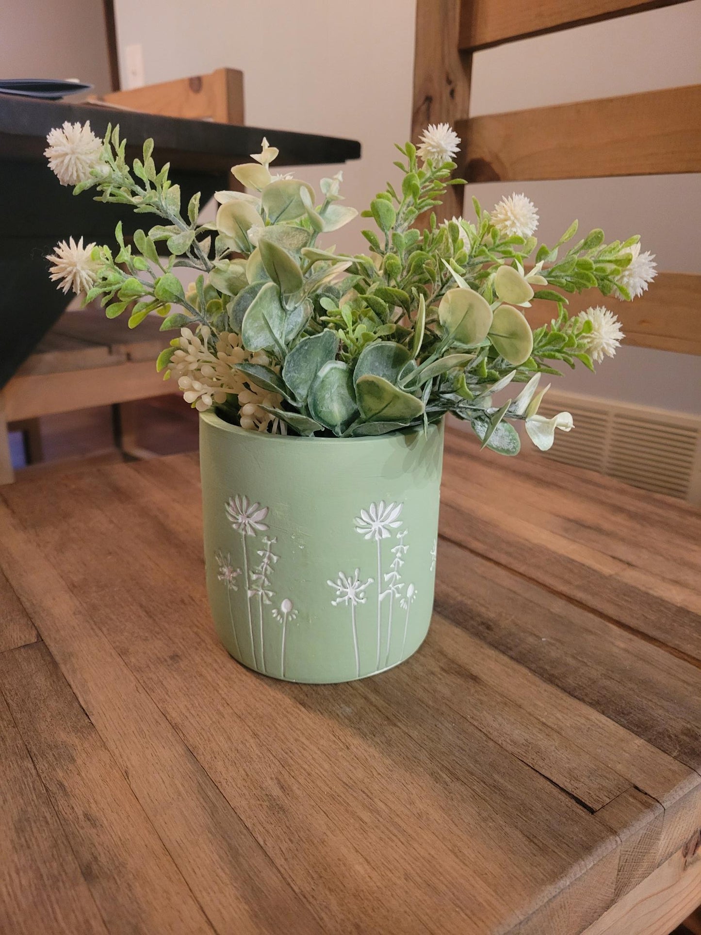 Green Floral Planter with Faux White Flowers – Decorative Farmhouse Tabletop Pot