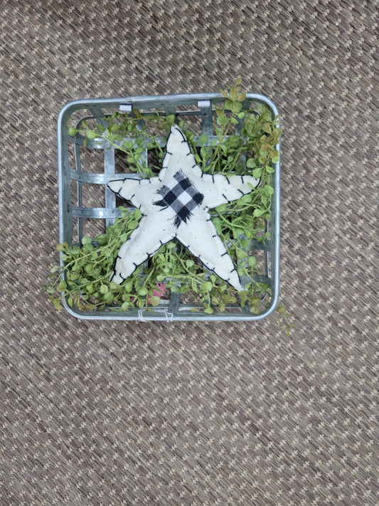 Metal Basket with Star | White